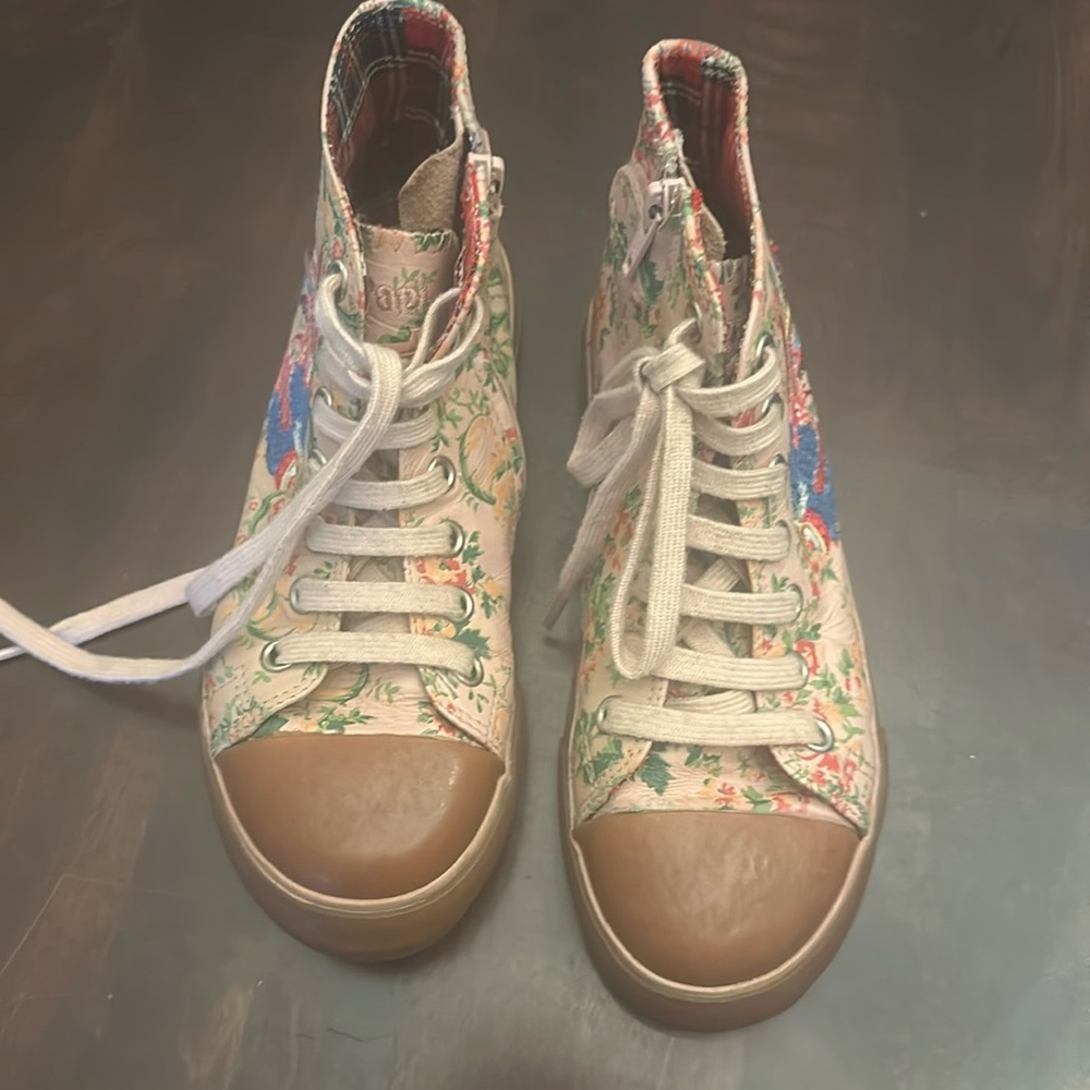 Pom D’Api shoes. Y2